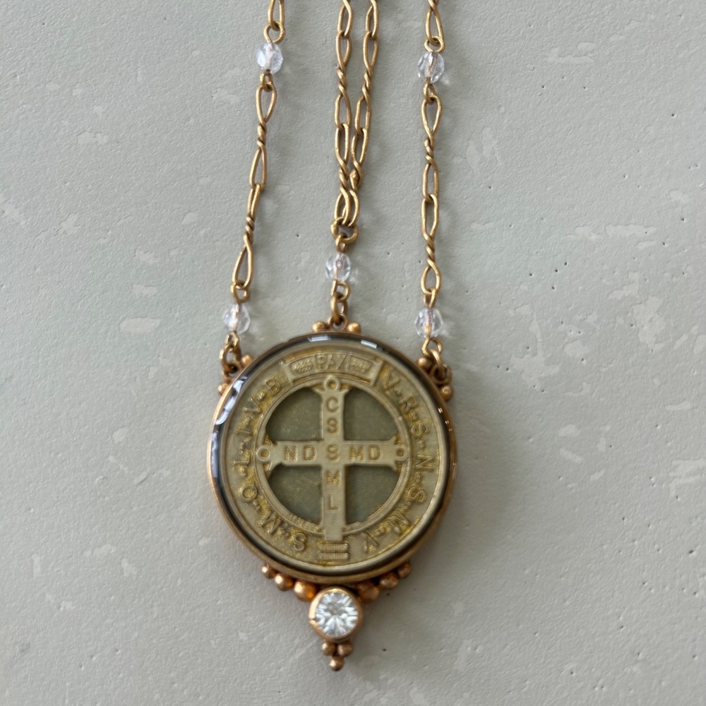 VIRGINS SAINTS & ANGELS VSA SAN BENITO CROSS NECKLACE GOLD W SWAVORSKI CRYSTALS - Picture 4 of 7